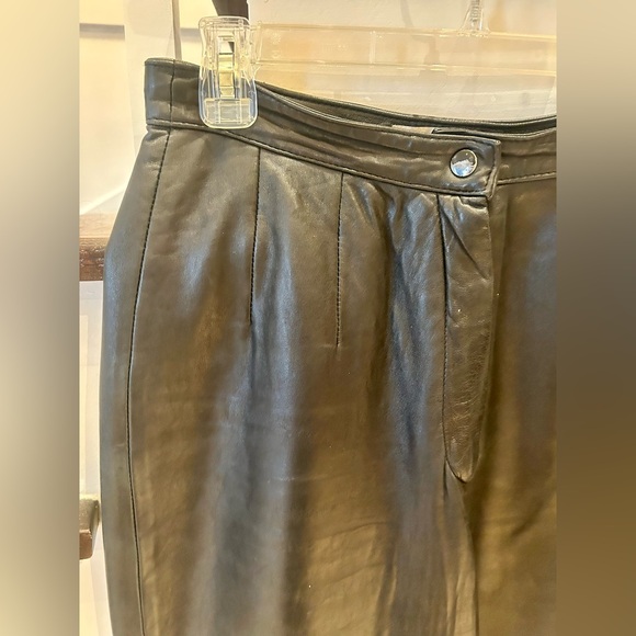 Lord & Taylor Lambskin Leather High-Waisted Pants Size 10 - Picture 6 of 9